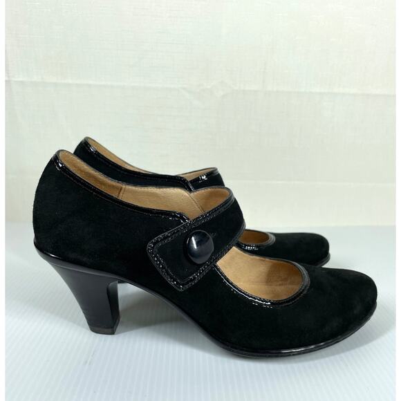 SOFFT Black Velvet Mary Jane Heels Sz 6.5 Dark Academia Whimsigoth Dark Academia - Picture 2 of 13